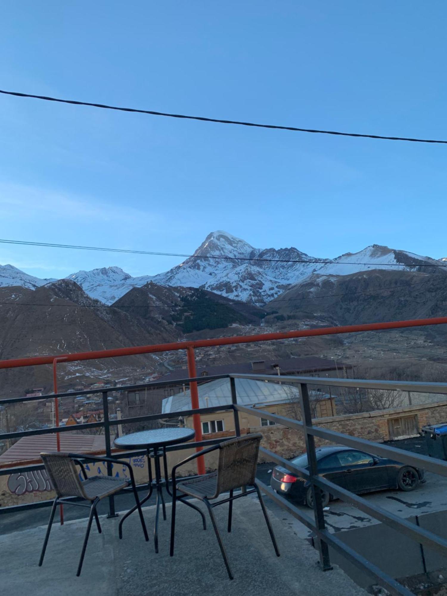 Mate'S Home Kazbegi Bagian luar foto